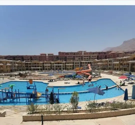 شقة فندقية Caribian Porto Elsokhna Family *